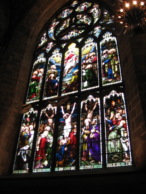 The stained glass window of the center chevette in St. Giles' Cathedral.